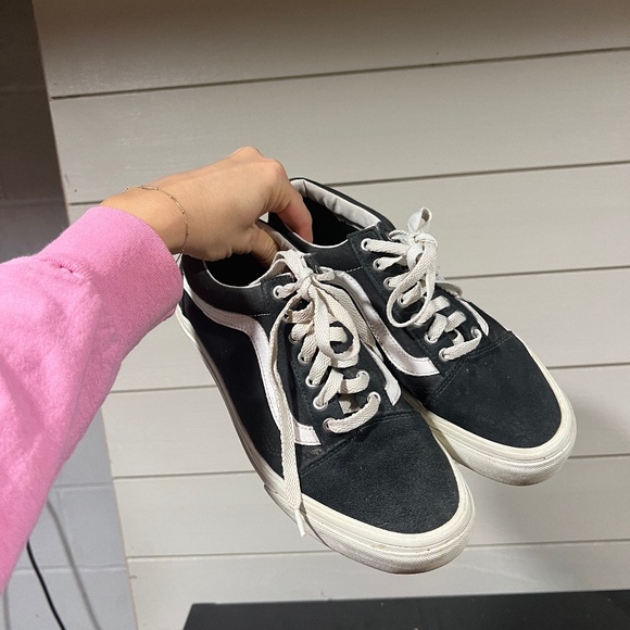 Black vans old skool - Picture 1 of 4